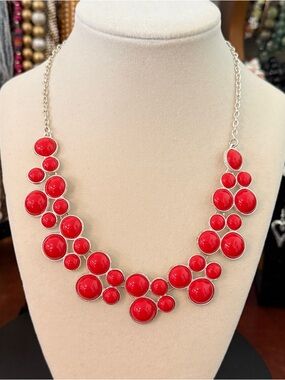 LIZ CLAIBORNE Red Beaded Statement Necklace